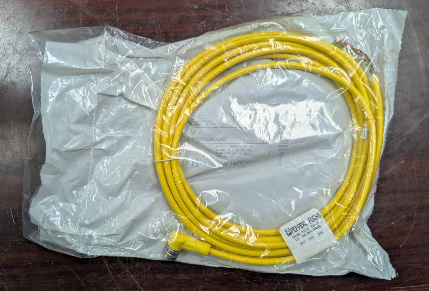 🤪 PEPPERL+FUCHS V12-W-YE5M-PVC CABLE 5M 300V 4A 3 PIN