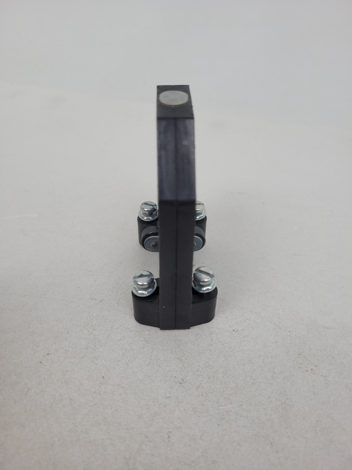 C321KM3/C321KM5 Cutler-Hammer Mechanical Interlock – Next Day Option