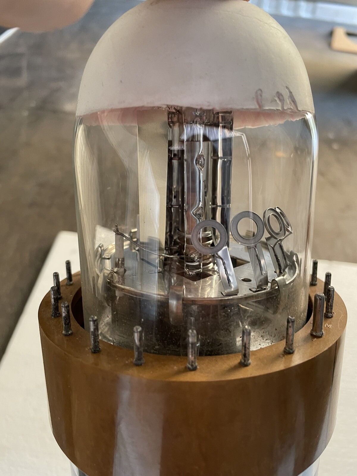 CRT MONOCHROME ELECTRON TUBE * 10ALP19 Magnavox N.O.S