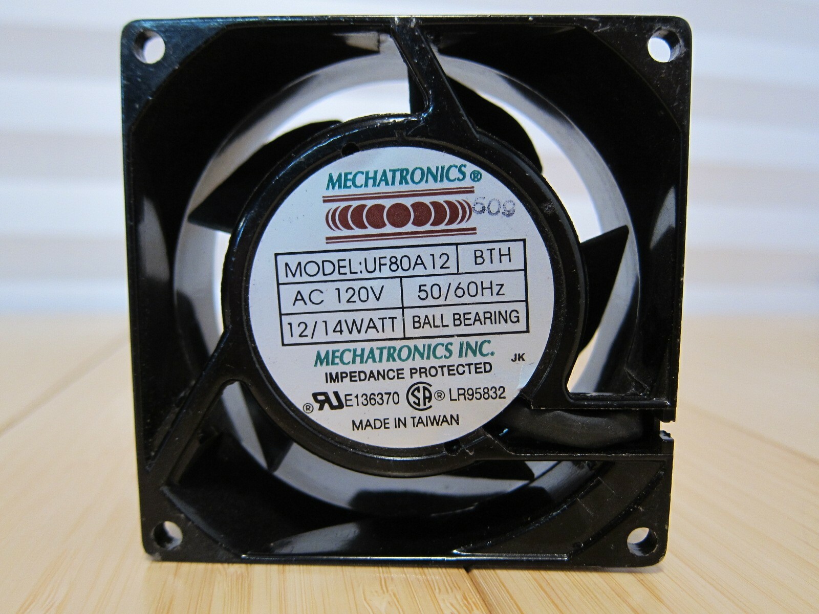 NOS MECHATRONICS AC 120V UF80A12 BTH 12-14W 50-60Hz Aluminum Frame Cooling Fan
