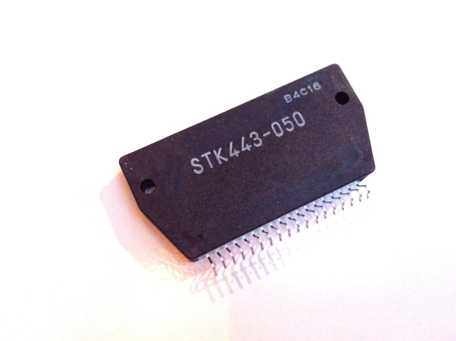 STK443-050 Puissance Amplificateur + Heat Sink Compound Original SANYO LOT OF 2
