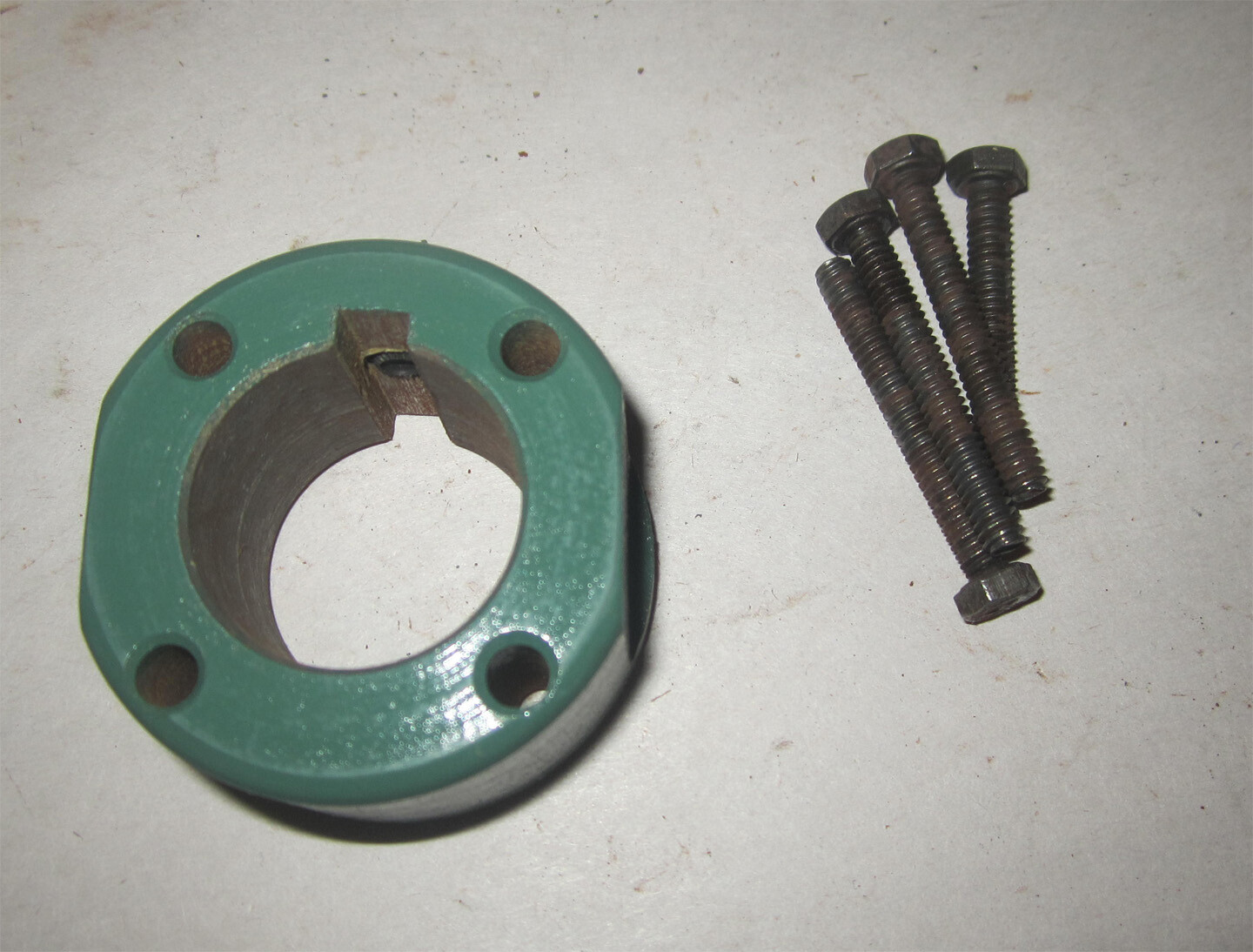 Woods Size 5, 1-1/8″ Bore Spacer Hub, Model 5SC-H x 1-1/8, New