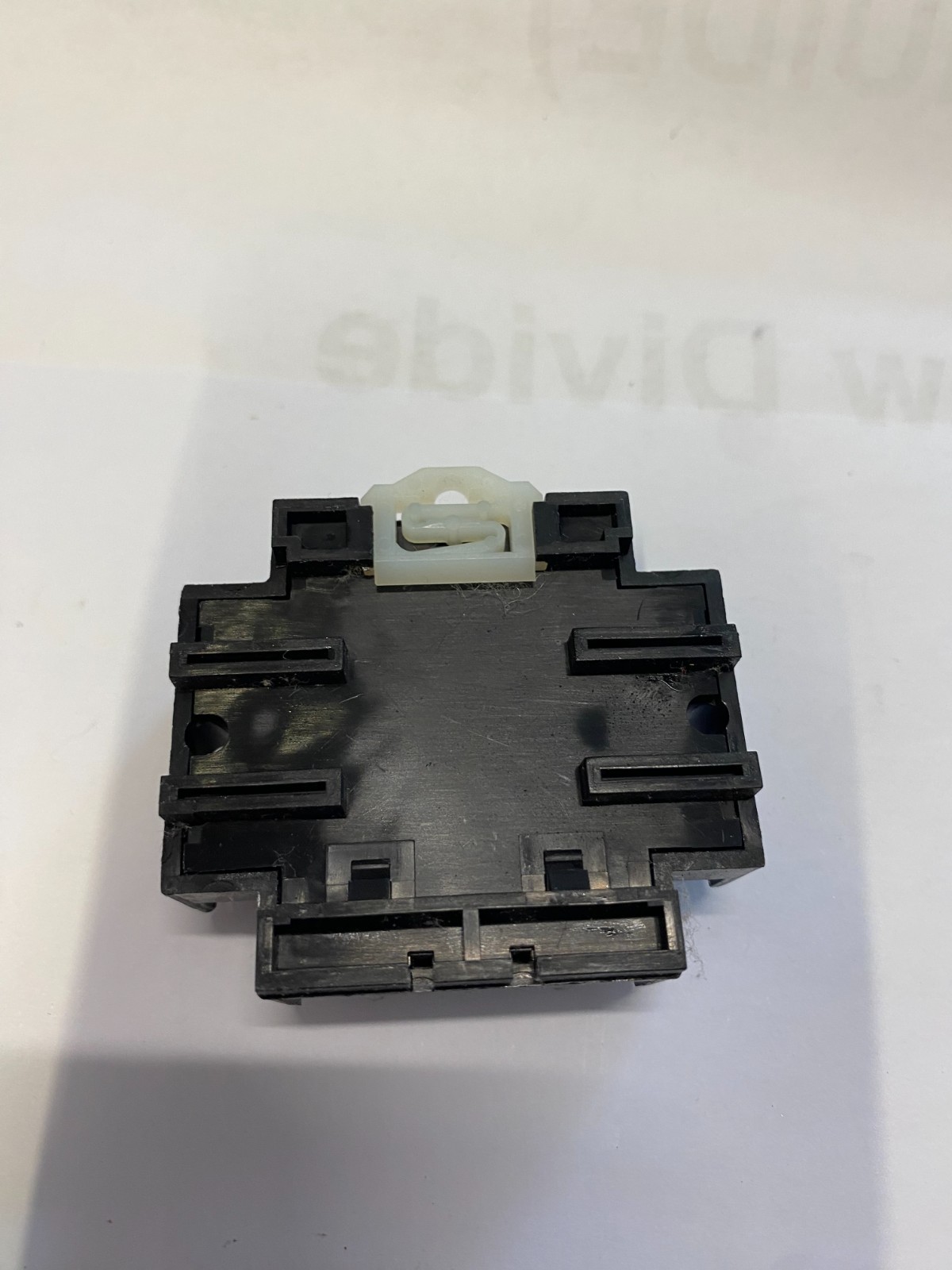 70170-D Macromatic 11 Pin Relay Socket 10 Amp 300 vac NEW