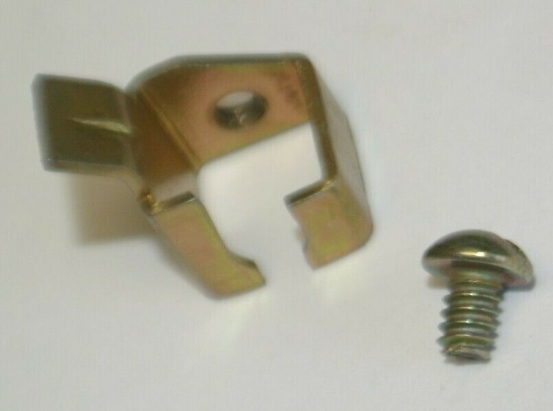 LOT of 3 / SQUARE D QO1LO HANDLE LOCKING CLAMP NEW SURPLUS