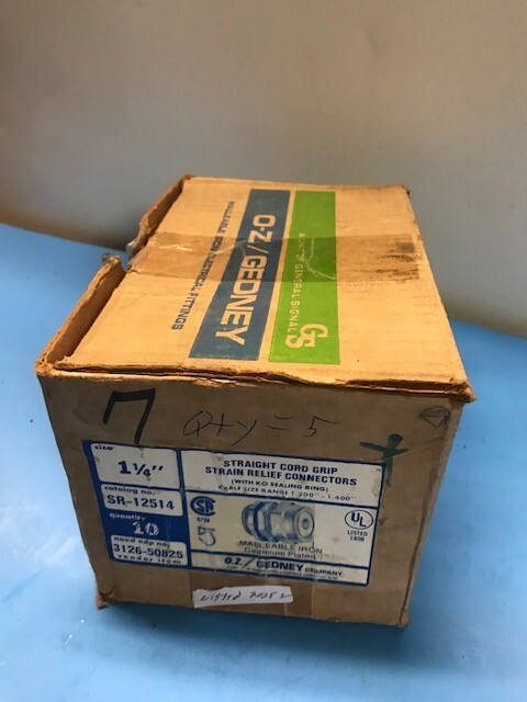 Oz Gedney SR-12514 Gold Seal 1 1/4″ Strain Relief Connector Lot of 15 NIB
