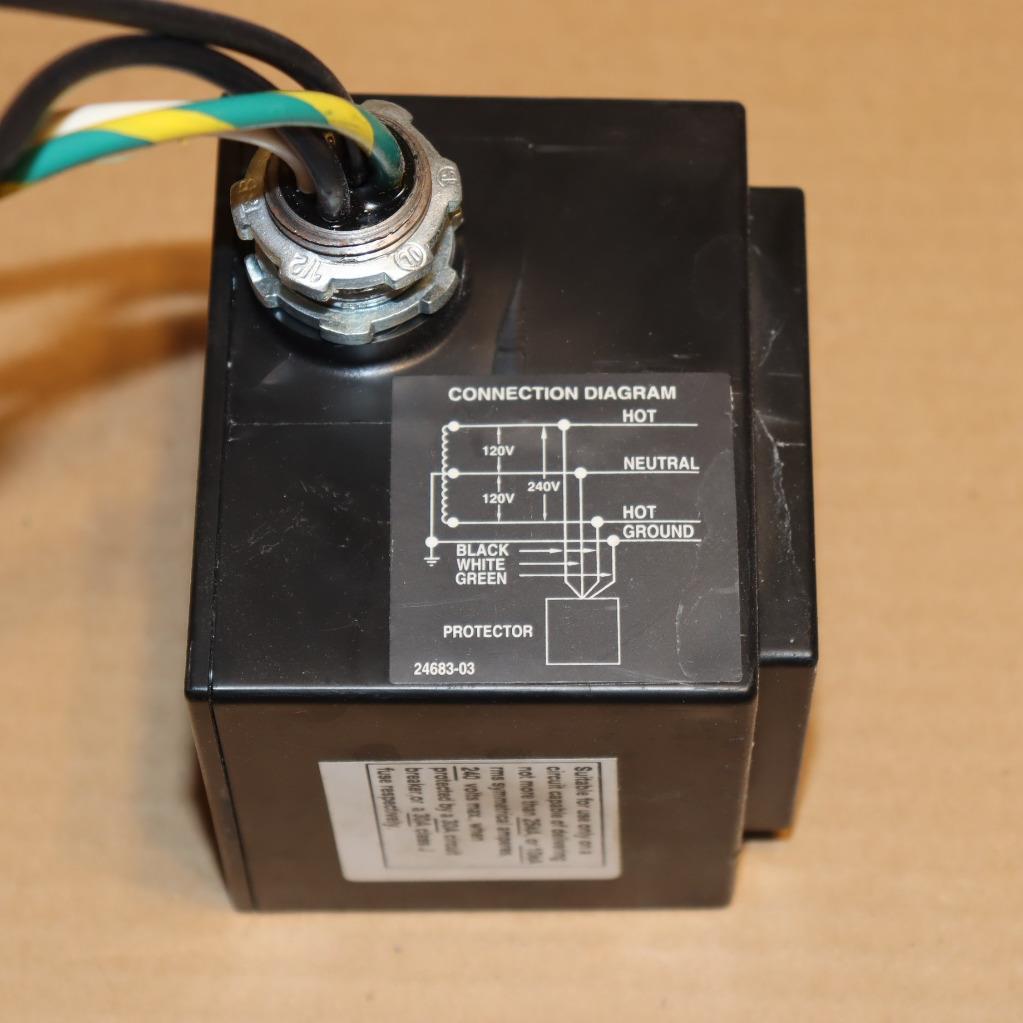 One Joslyn Surgitron III AC Surge Portector 120/240V 1PH 3W+G 1265-22-80-F1