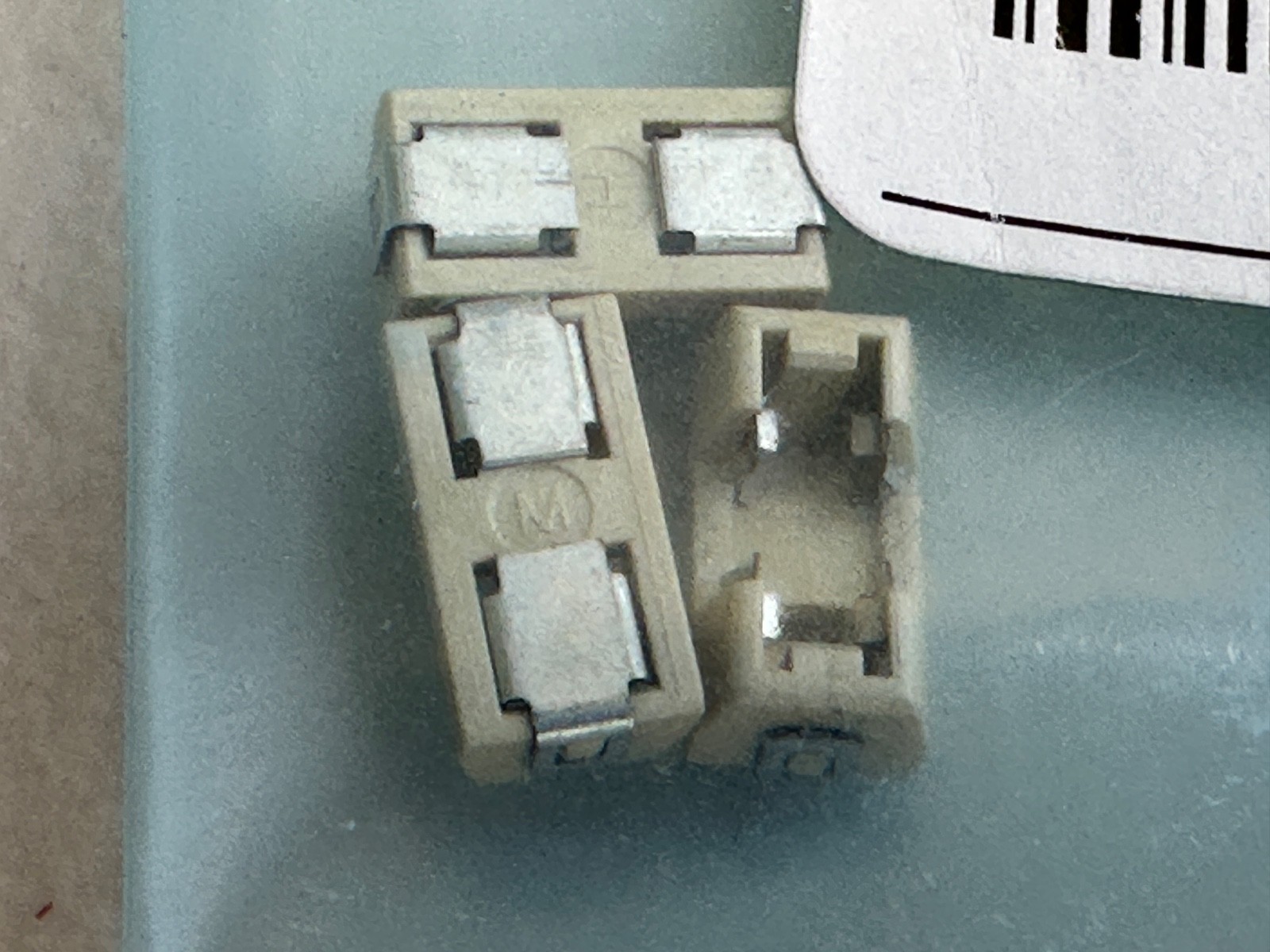(LOT OF 4) DIGI-KEY F1889-ND FUSE BLOK CART 10A 125V 2SMD Littelfuse NEW!