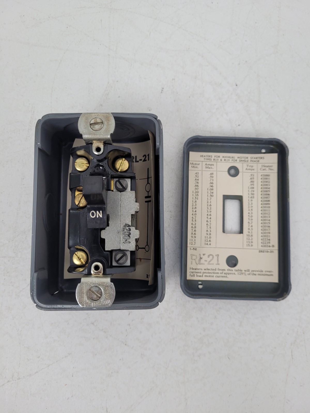 RL-21 Arrow Hart Manual Starter Nema 1 Enclosure 115/230V- Next Day Option – New