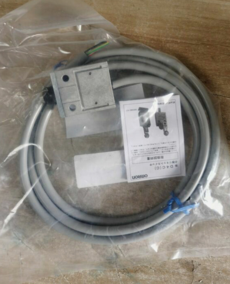 one New For Waterproof Sealed Limit Switch D4C-1631 new@ya