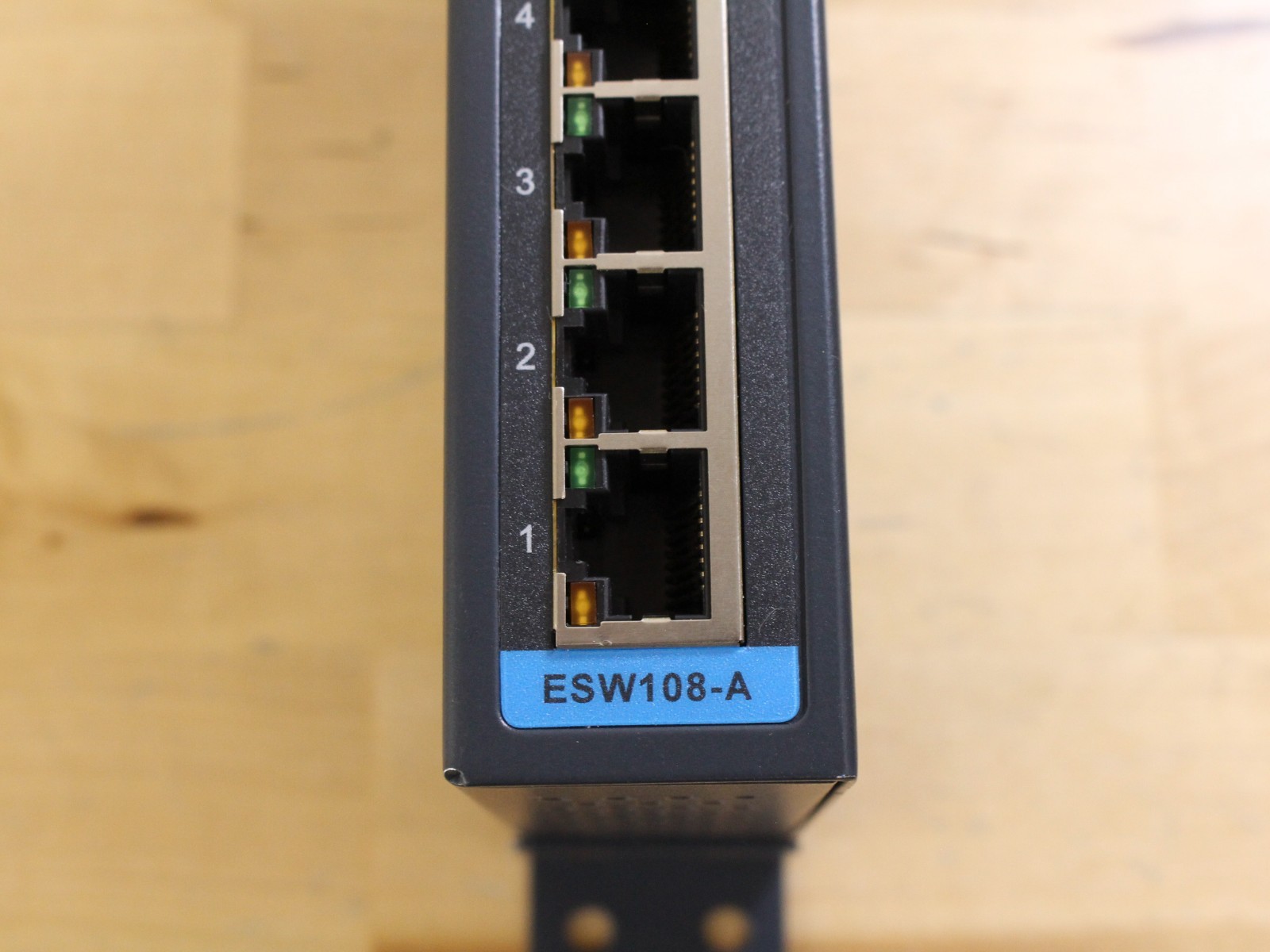 Advantech ESW108-A – 5 Port Slim-type Unmanaged Industrial Ethernet Switch