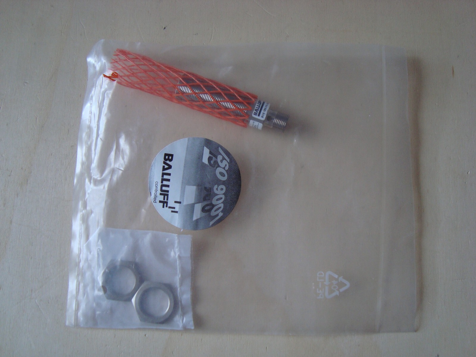 BALLUFF – BOS 18M-PS-1HA-E5-C-S4-BACKGROUND SUPPRESSION PHOTOCELL 10-120mm –