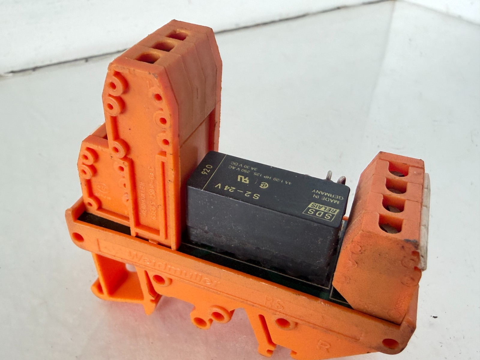 WEIDMULLER RS32 24VUC LD LP 2U Electromagnetic RELAY 24V AC/DC 4A Din (36)
