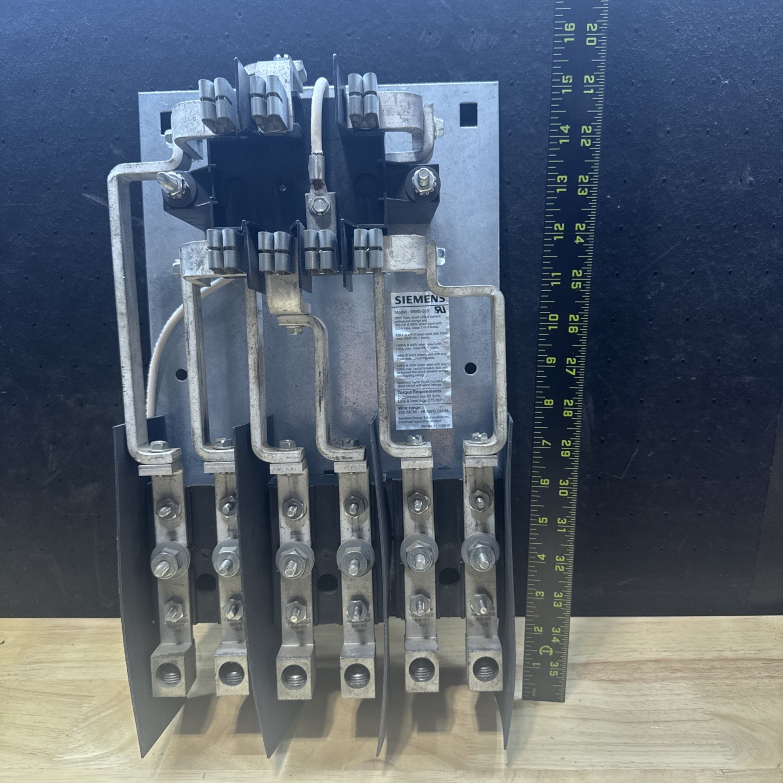 Siemens WMS-263 200 Amp 600 V Meter Socket Test Block 3 Phase