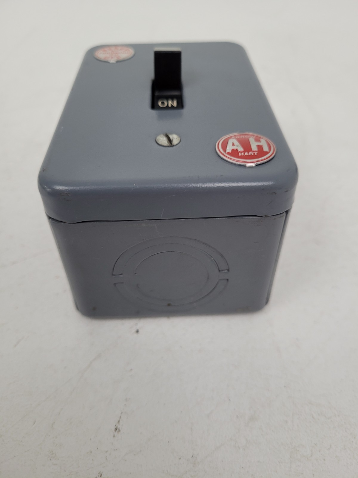 RL-21 Arrow Hart Manual Starter Nema 1 Enclosure 115/230V- Next Day Option – New