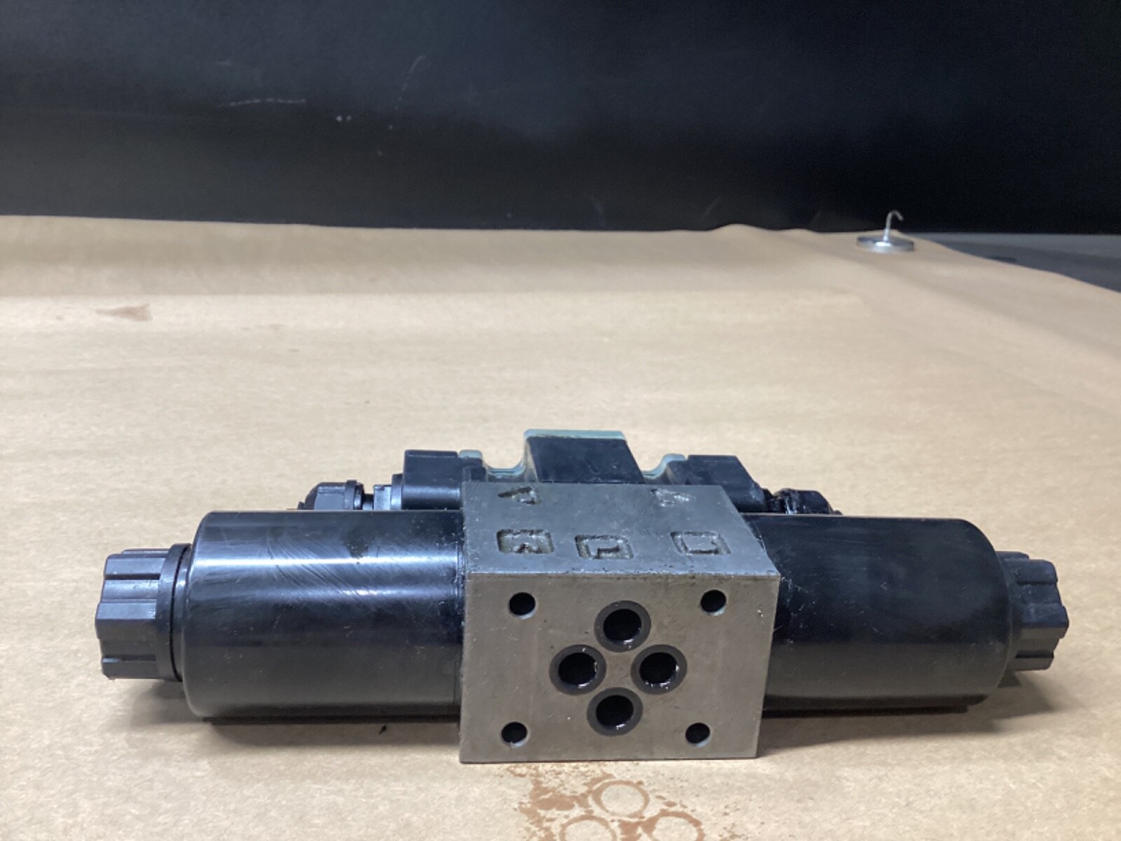 NACHI SL-G01-E3X-R-D2-31 Solenoid Valve #102G85PR7