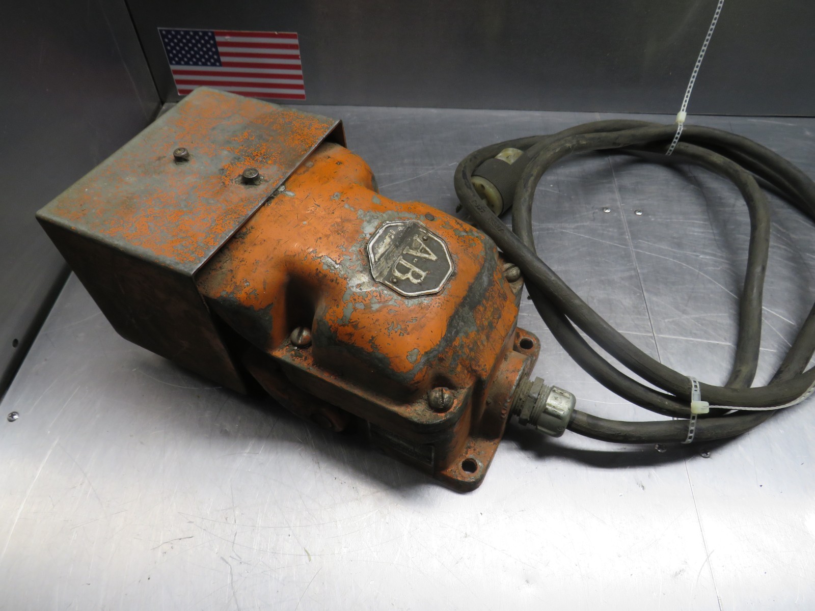 Allen Bradley 805-AG4 Ser C Foot Switch.