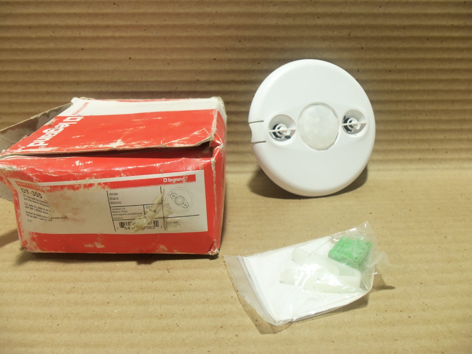 NEW Wattstopper DT-305 Black Dual Tech Ceiling Mount Occupancy Sensor