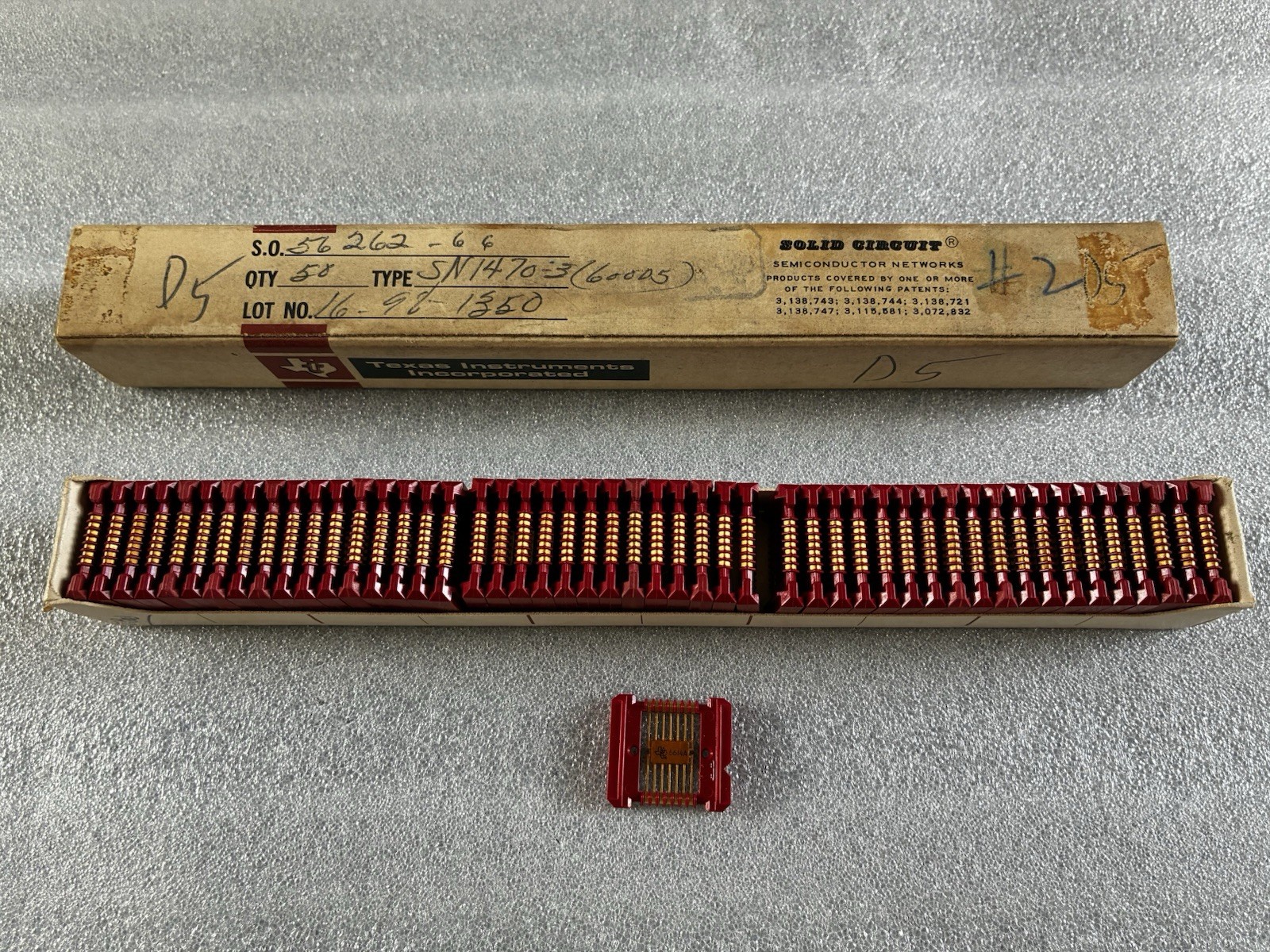 50 VINTAGE NOS RARE TEXAS INSTRUMENTS GOLD FLAT PACK IC PROCESSOR CHIPS 600D5.