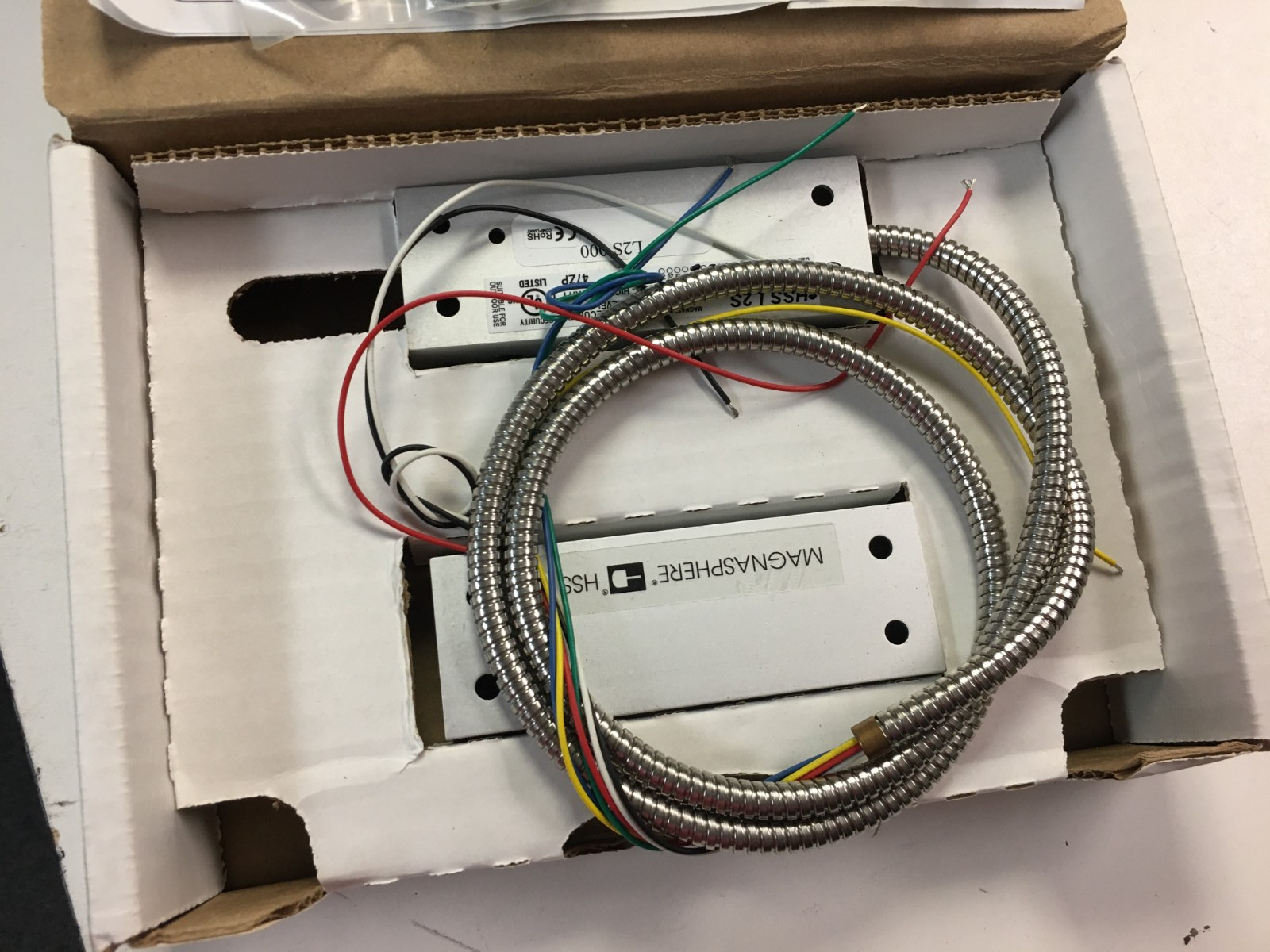 Magnasphere HSS-L2S-000 Single Alarm Contact, Surface Mount new old stock