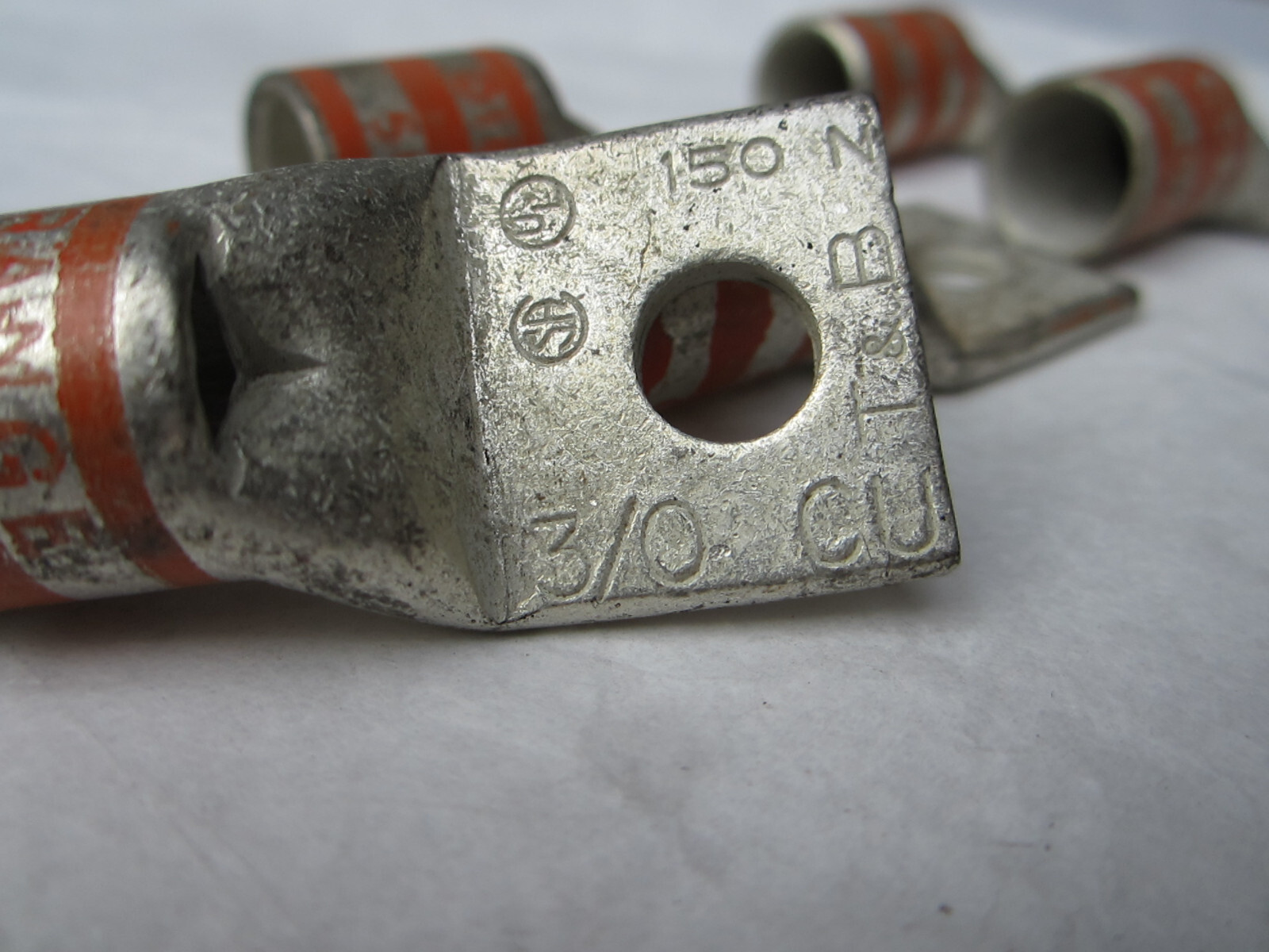 THOMAS & BETTS 3/0CU 150N ORANGE DIE 50 CRIMP LUG 3/8″ HOLE LOT OF 10