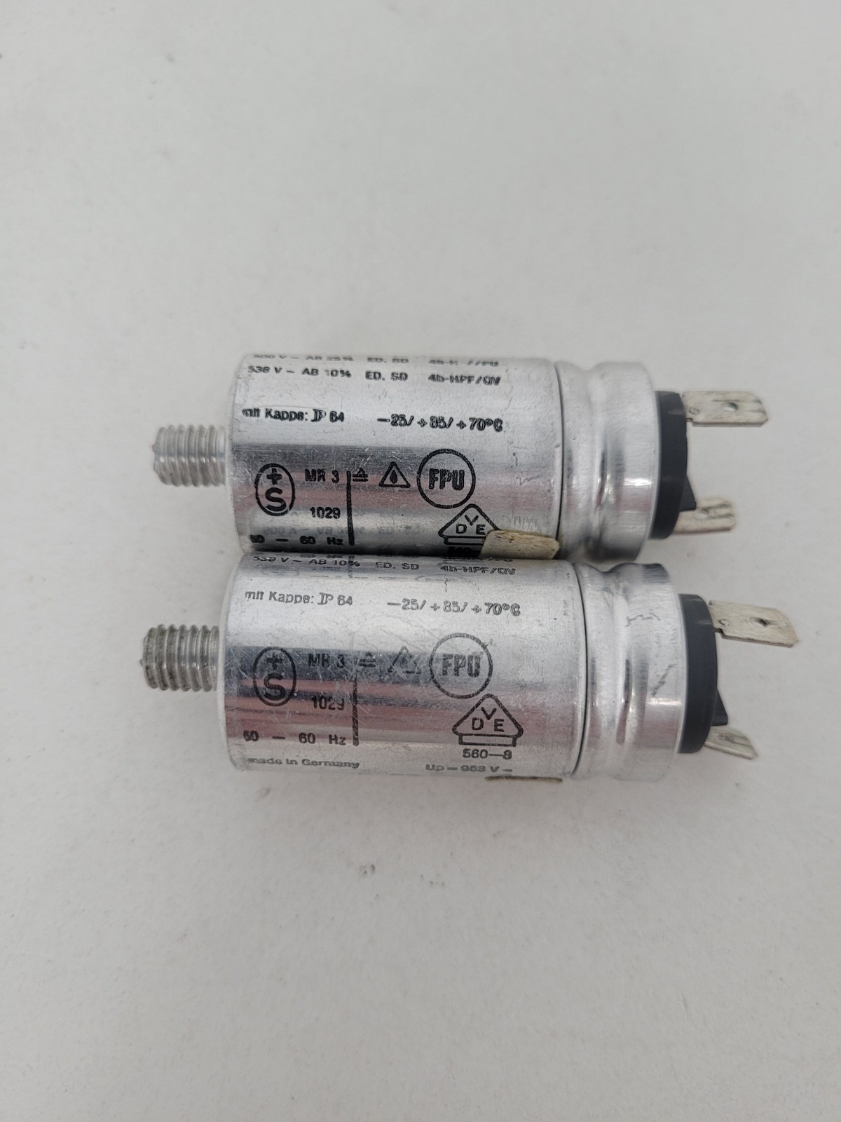 Lot of 2 – ABMP2/400 Italfarad 400V Capacitor – Next Day Option