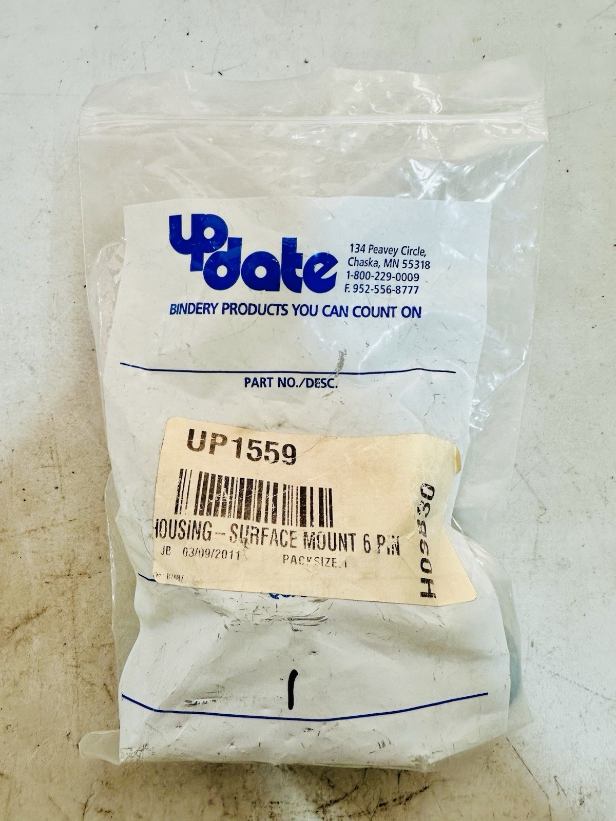 Update Housing surface mount 6 pin Up1559