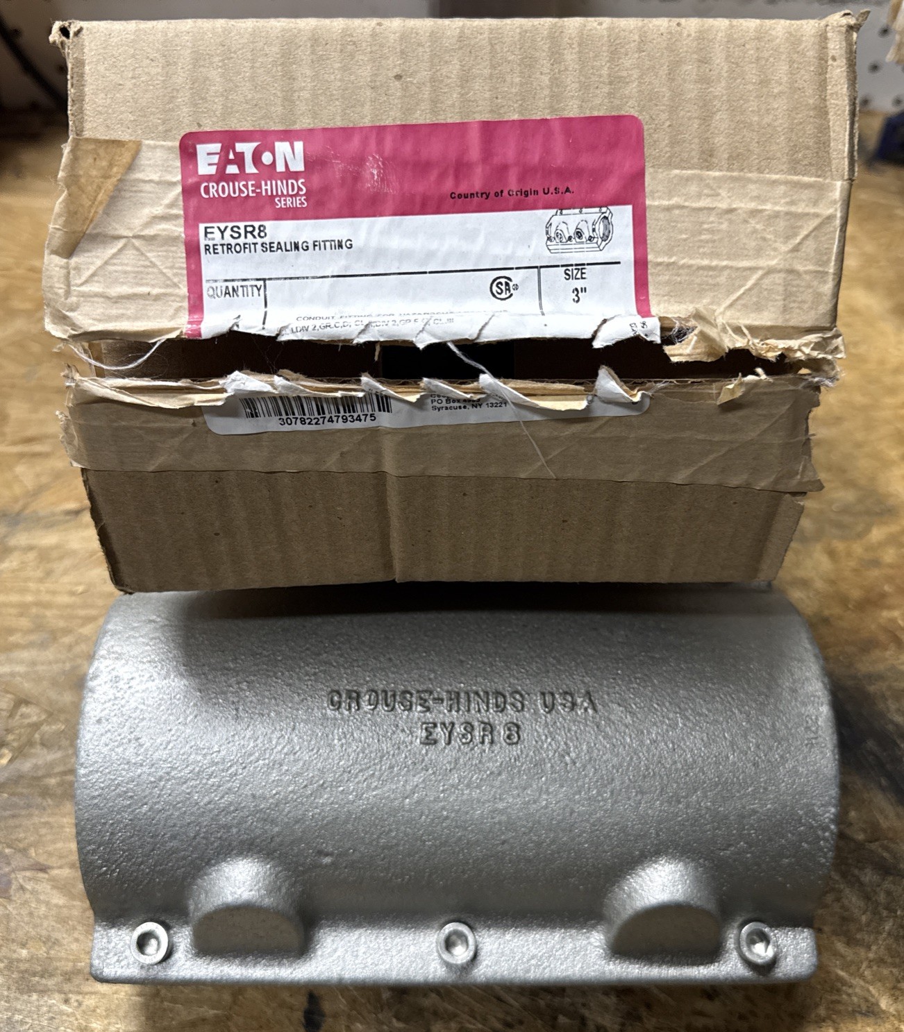 NIB – Crouse Hinds – EYSR8 – 3″ Female Eaton Crouse-Hinds Series Eys Conduit