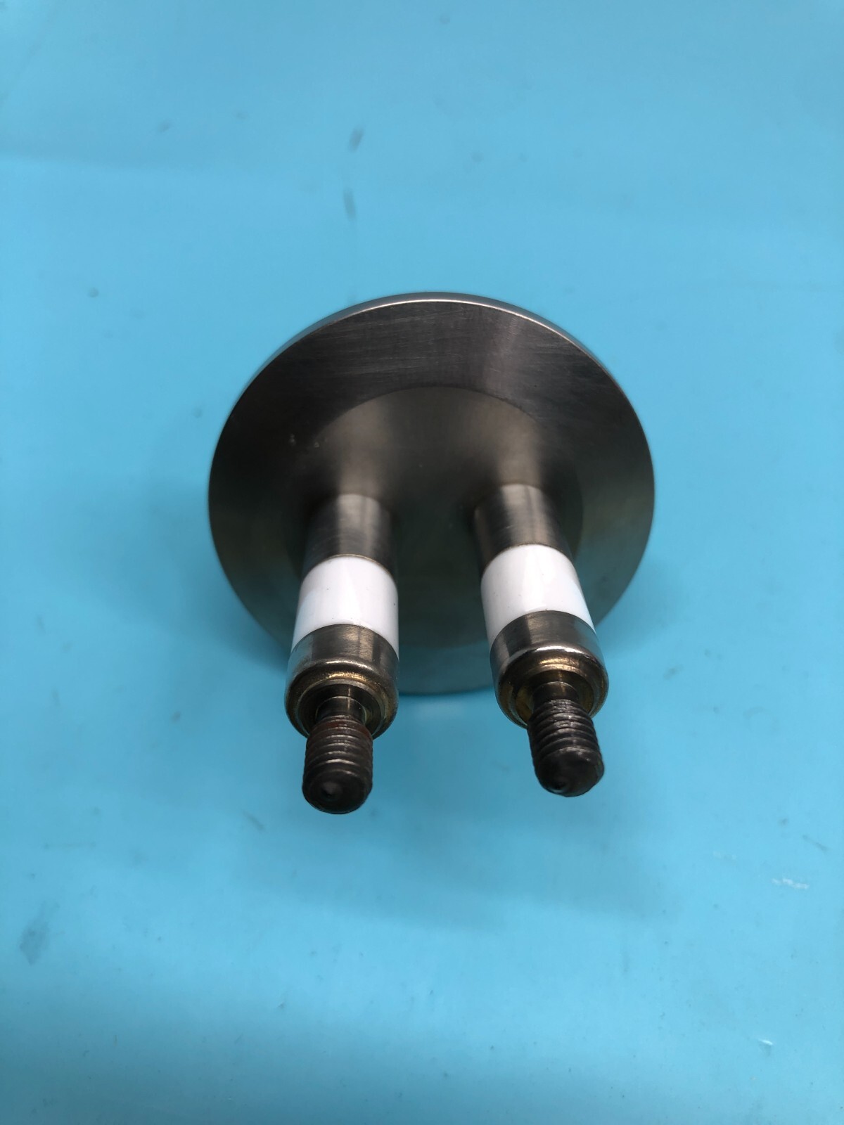 2 AMAT 3300-91061 FITTING,LEADTHRU, 2X40A,15KV,KF40, HEATER FEEDTHROUGH, 176177