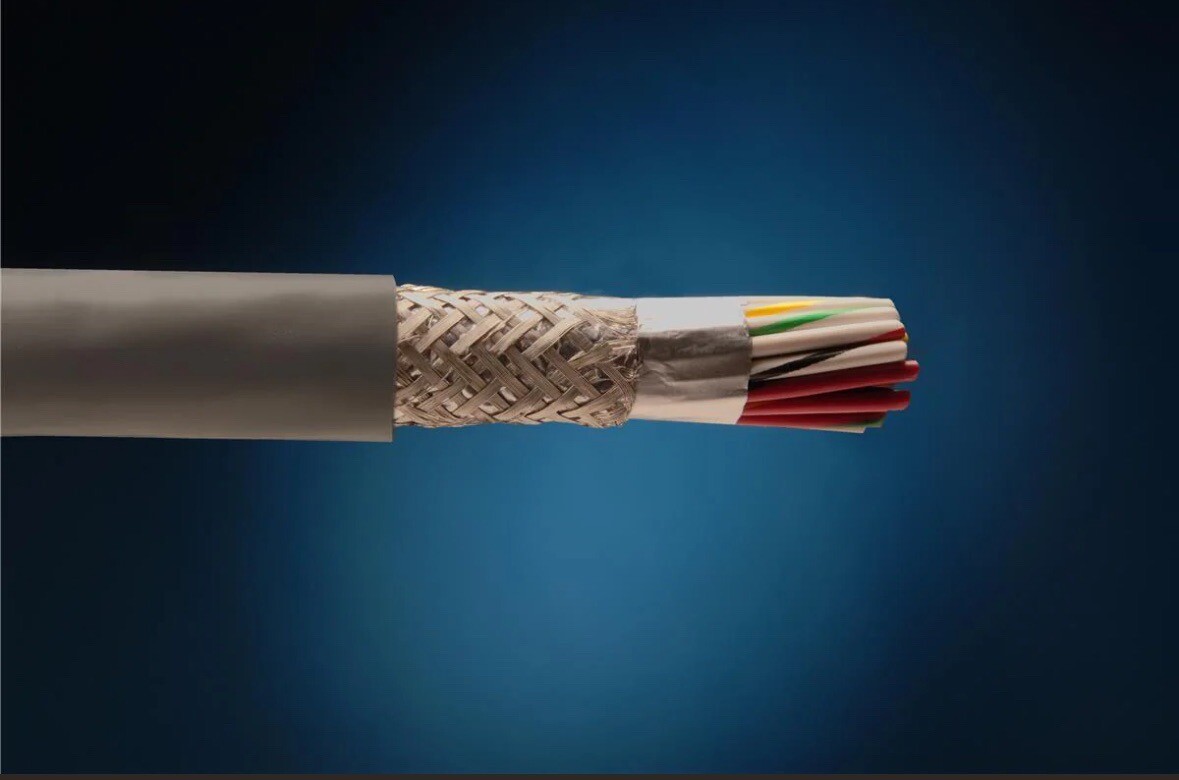 Alpha Wire 5163C SL005 Xtra Guard® 1 Shielded 3 Conductor 18 AWG 100ft