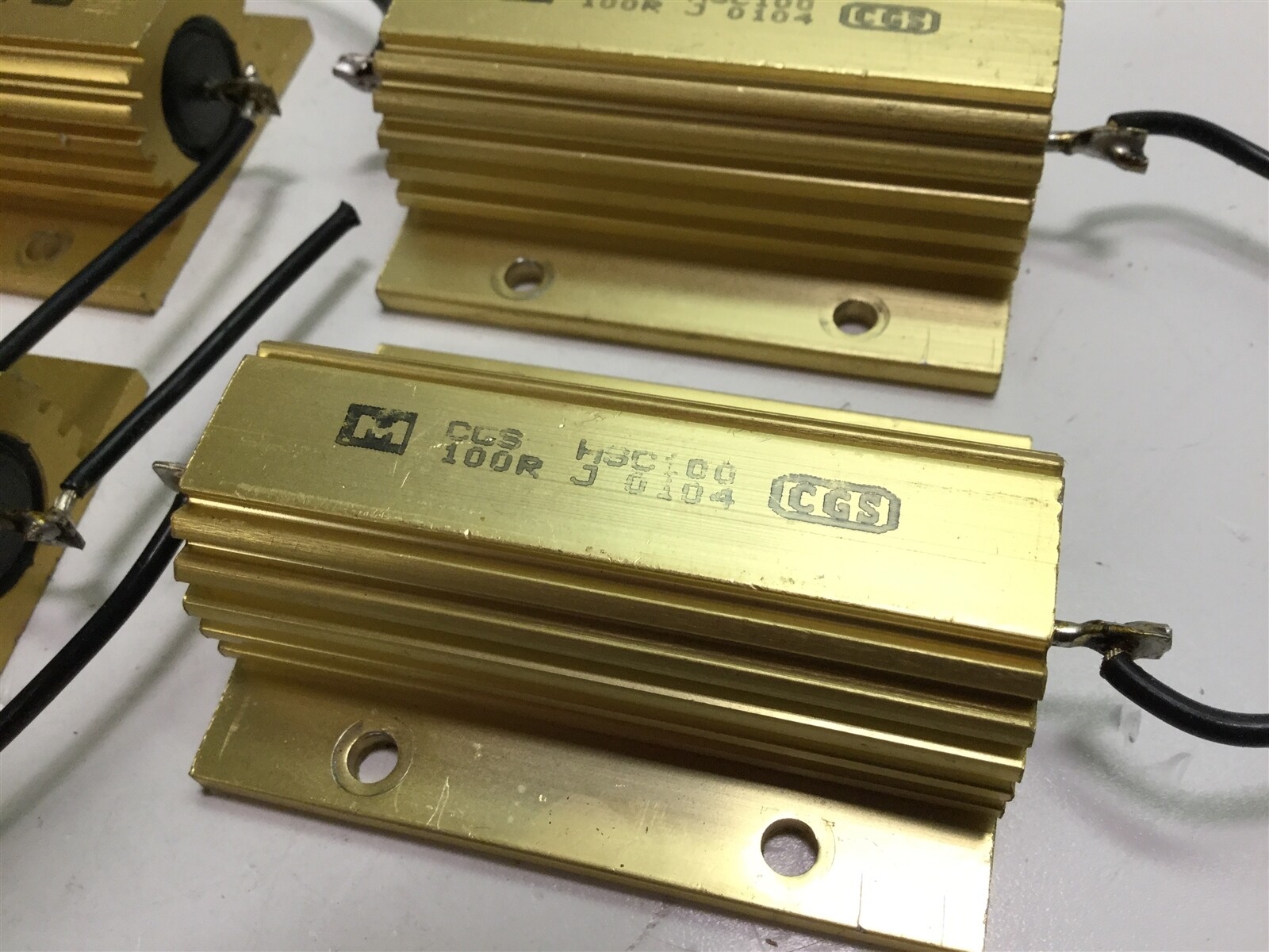 Lot of 4 TE Connectivity CGS HSC100 100R J 100 Ohm 100 Watt 5% Power Resistors