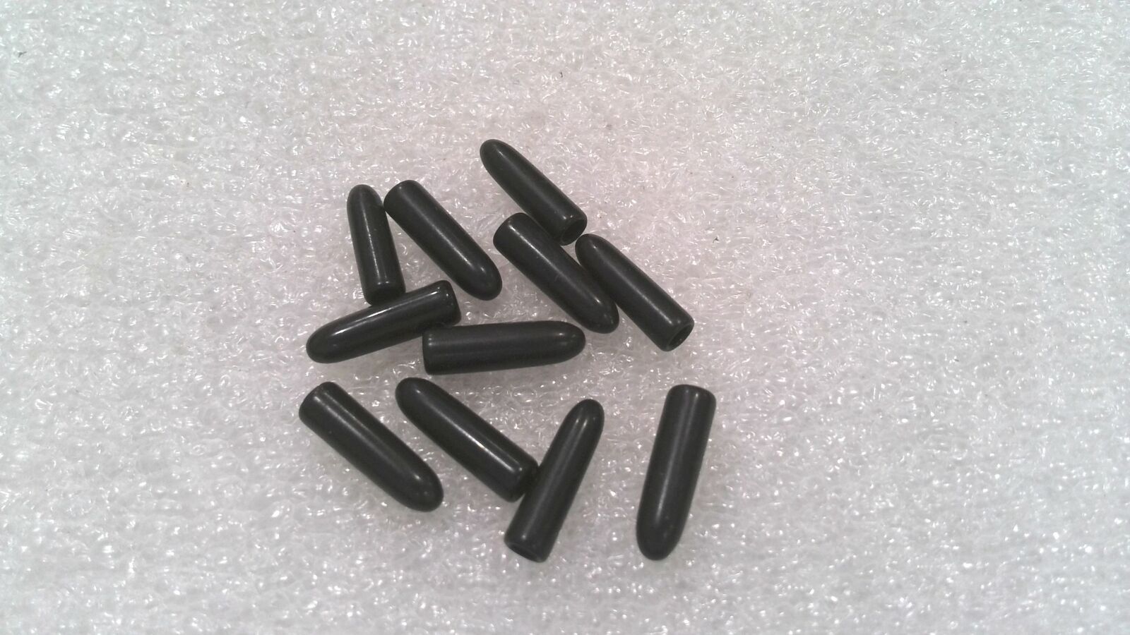 VC-0903-8 INSULATOR CAP, BLACK ANTENNA CAP, 1/2 IN LONG (LOT OF 2500)