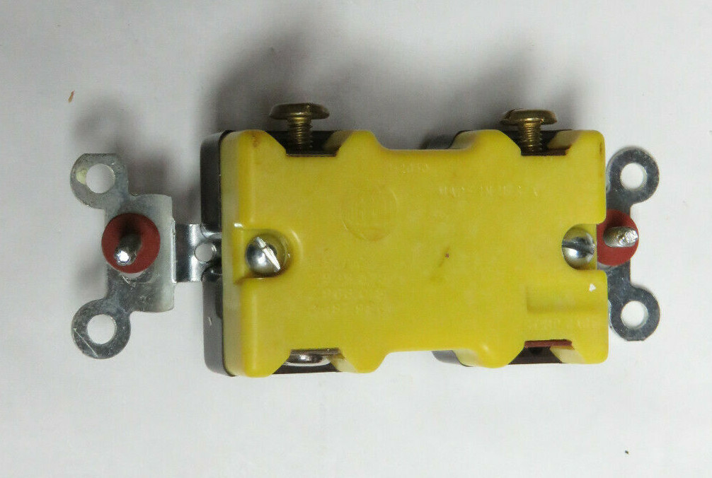 Hubble P-2030 Pushbutton Switch 15amp 120v