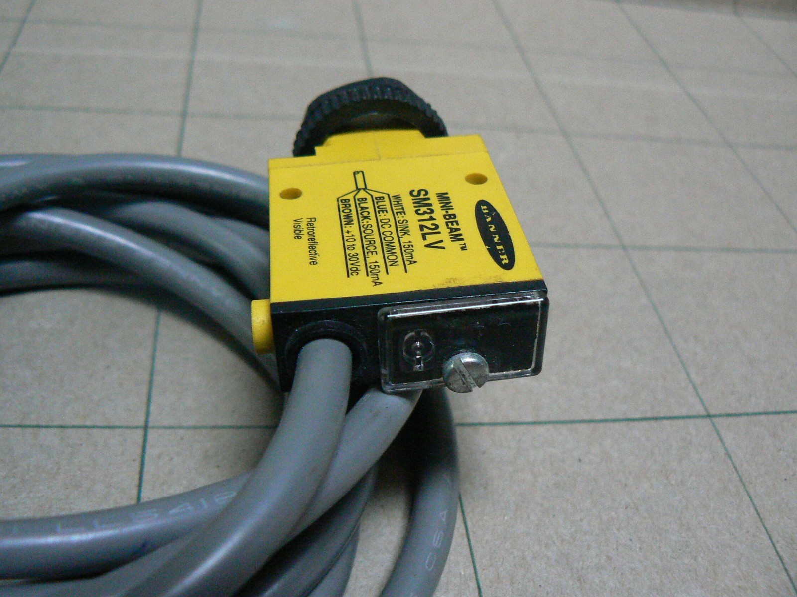 BANNER Engr, SM312LV-9229A / 9412A , PhotoElectric Sensor, -new- (P-d)