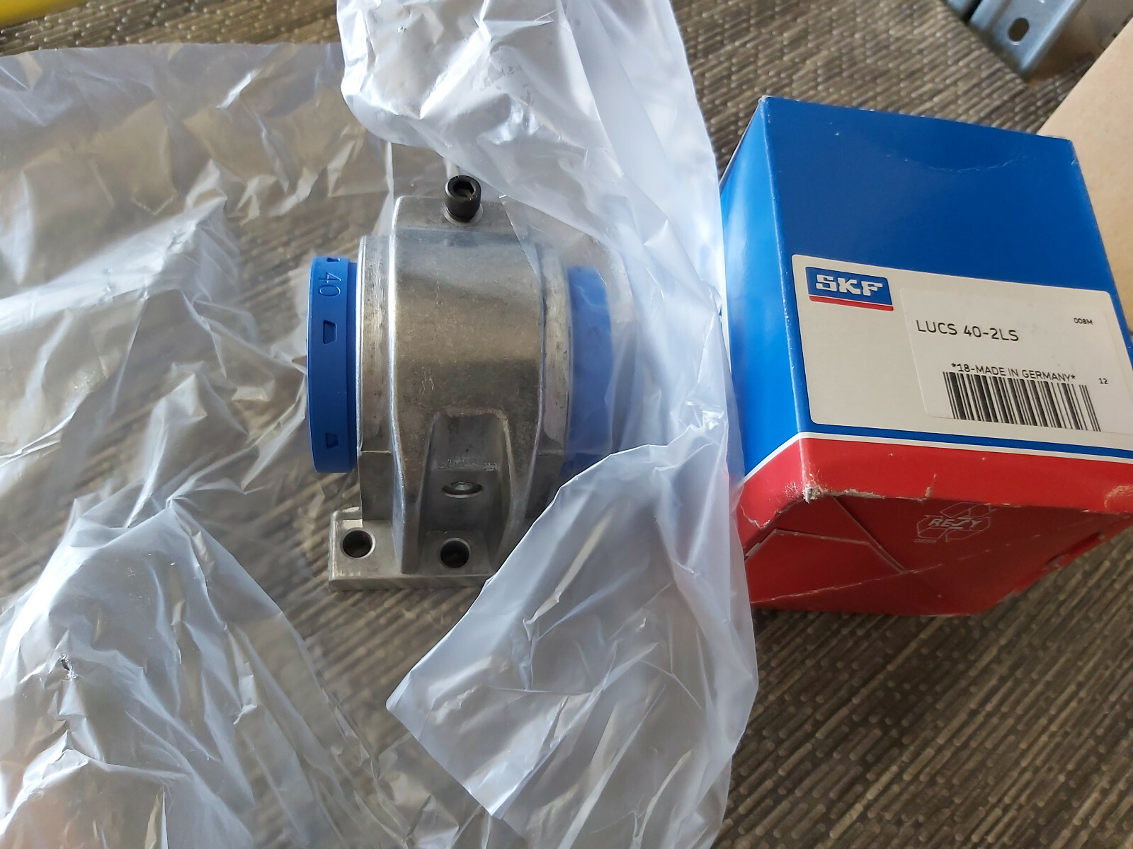 SKF LUCS40-2LS SKF LUC S40-2LS Ball Bearing Linear Ball Unit