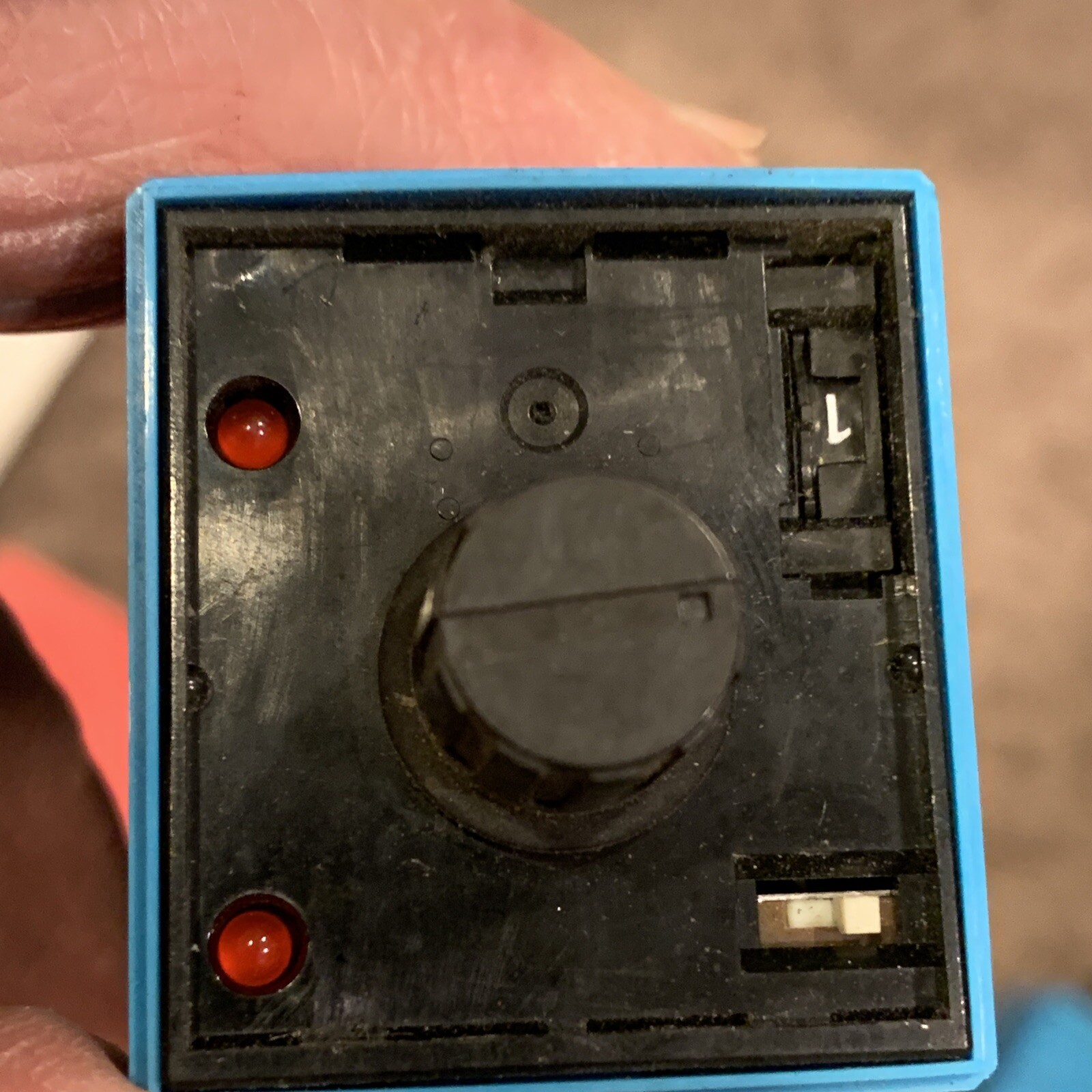 IDEC RTE-B22-24 volt AC/DC electronic timer used