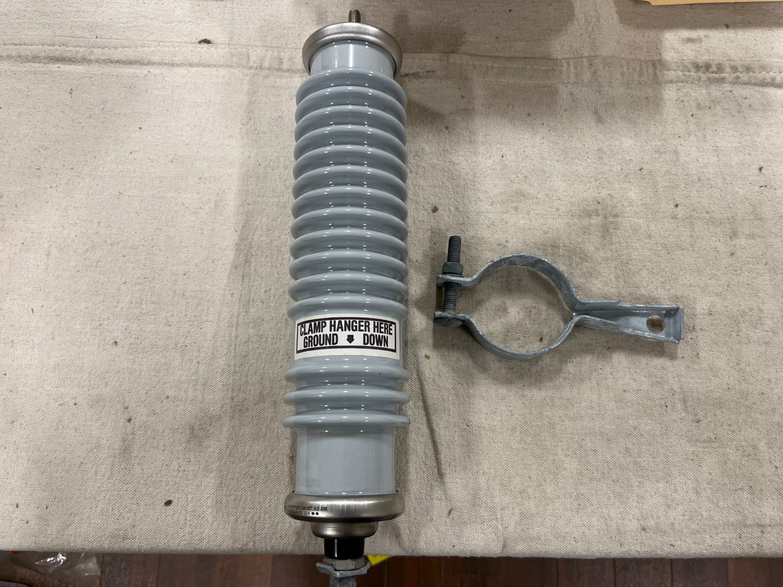 Cooper Power Systems AZS100M010 10KV Varistar MOV Arrester