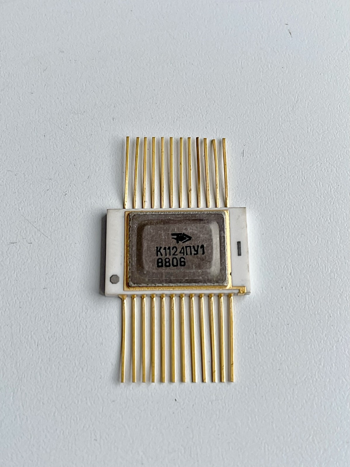 K1124PU1/ К1124ПУ1 Microchip Ic USSR (1pcs) RARE NEW NOS