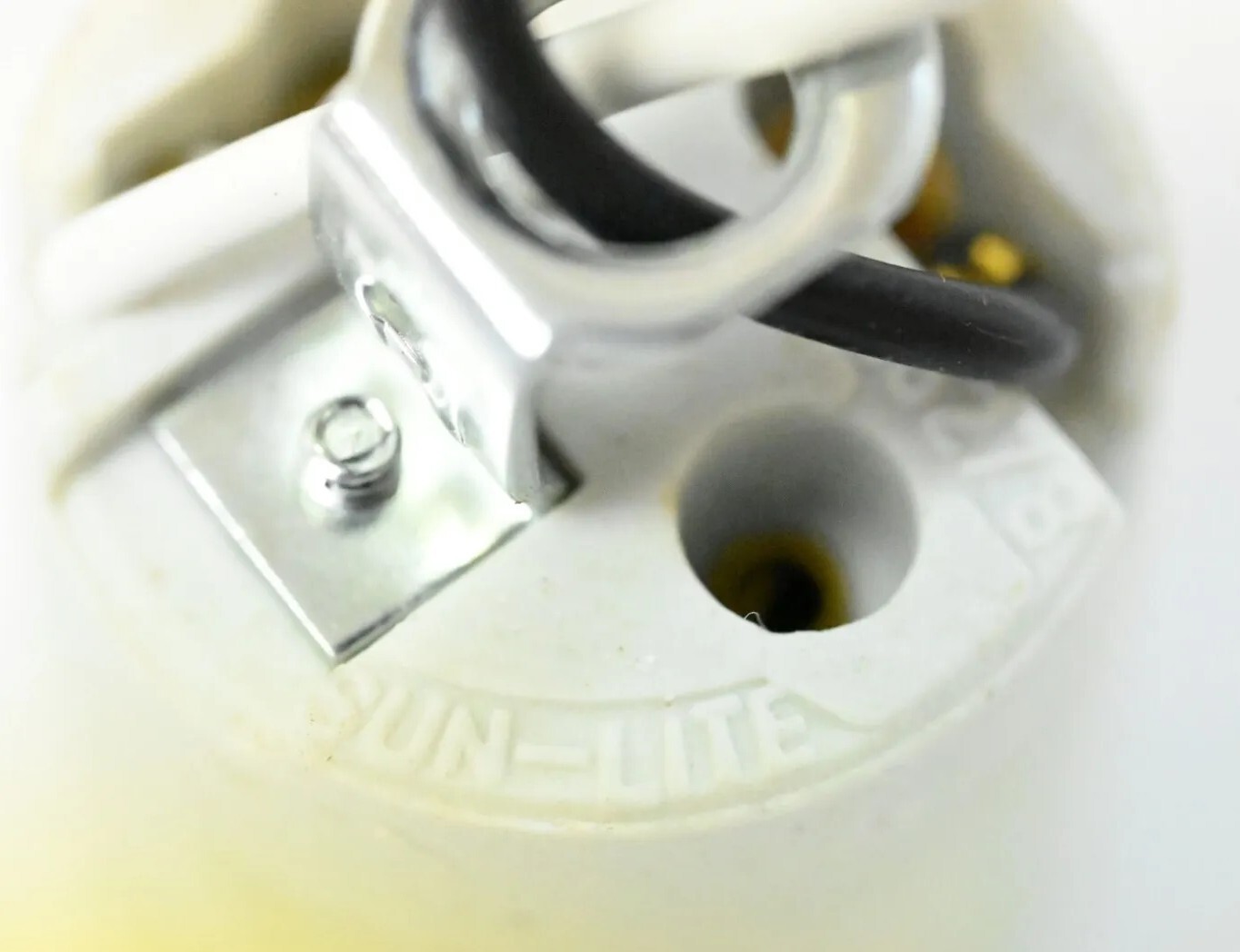 White Ceramic Porcelain Bulb Light Lamp Socket 250V 660W E136278 Sun-Lite