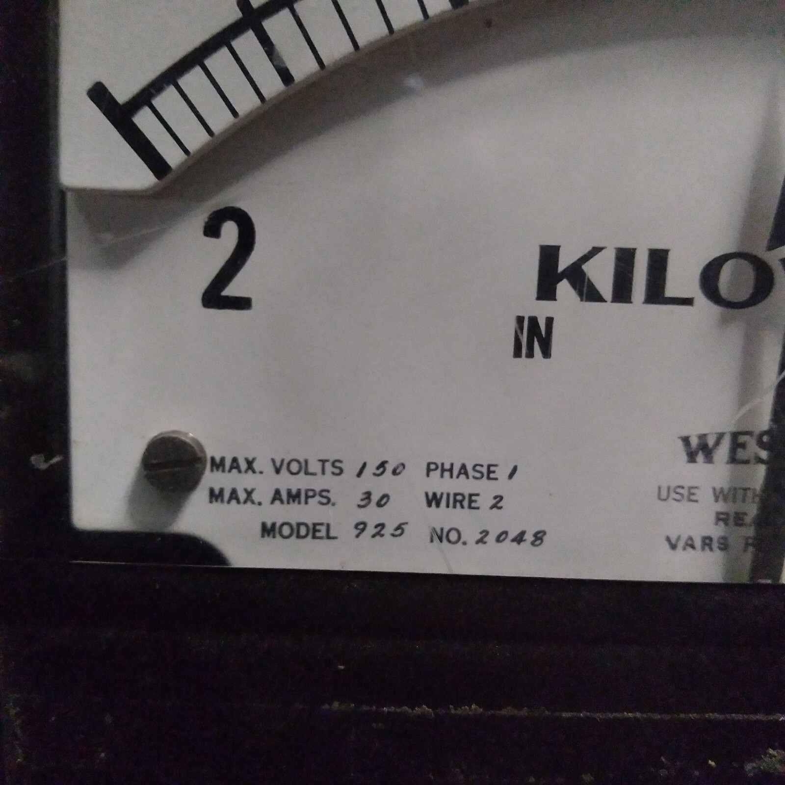 Weston 0-2000 KVAR KILOVAR A-C METER PANEL 6″ Metal Case Model 925 Made In USA