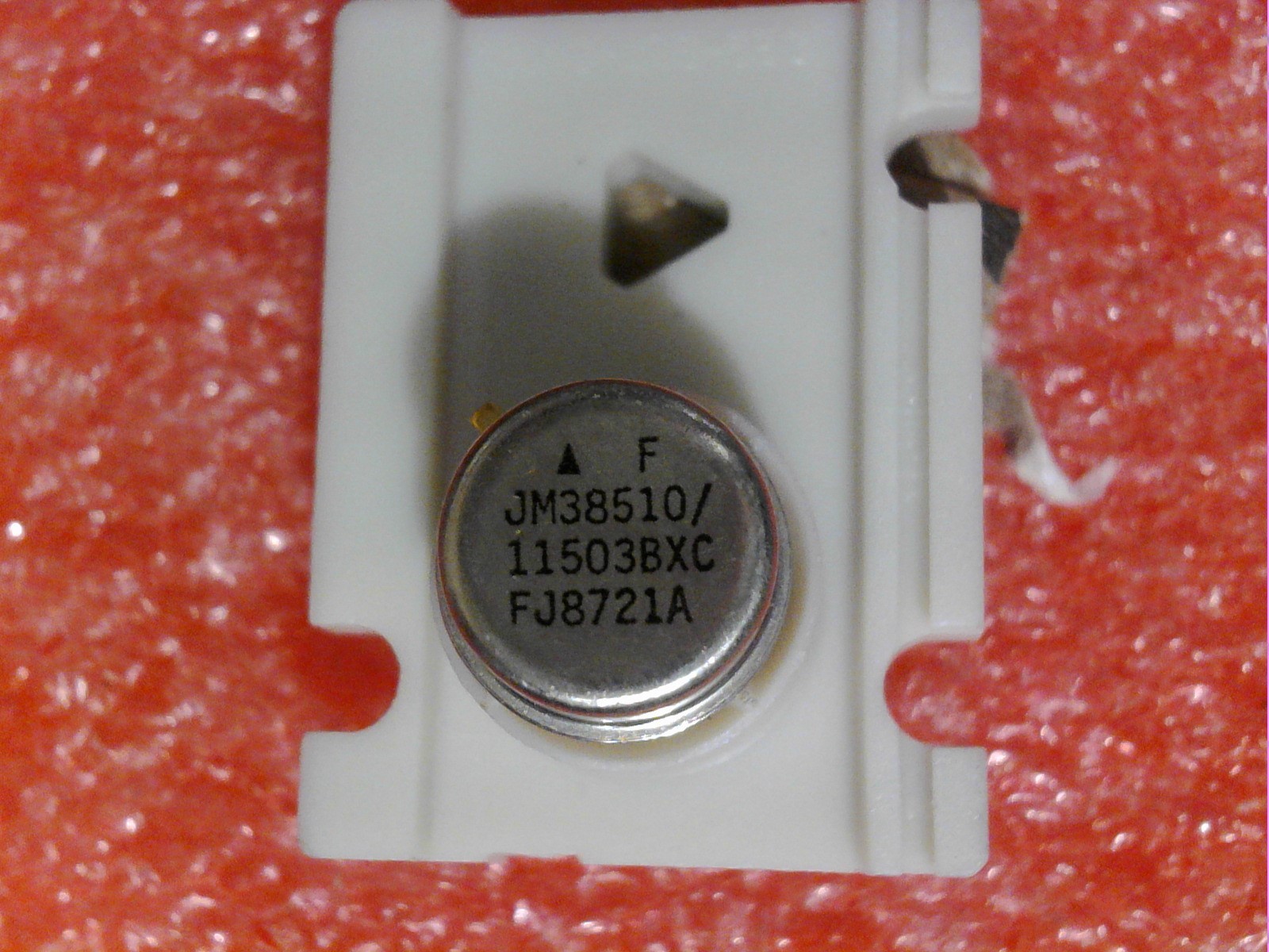 FSC JM38510/11503BXC METAL BODY NEGATIVE OUTPUT VOLTAGE REGULATOR MIL GRADE NOS