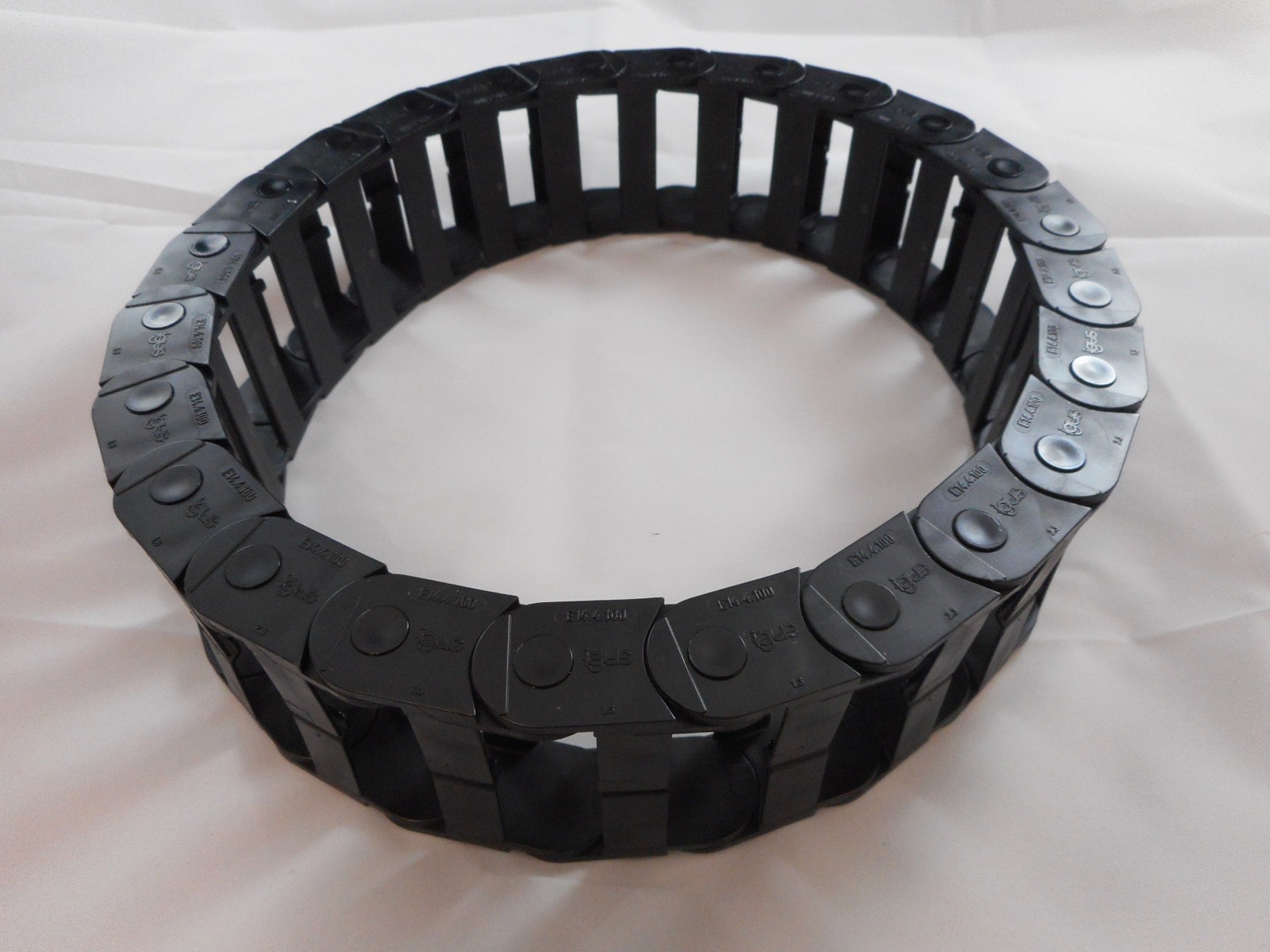 NEW IGUS Energy Chain Cable Carrier E14-4-100 Series 1-7/8”IW 3/4”ID 32”L