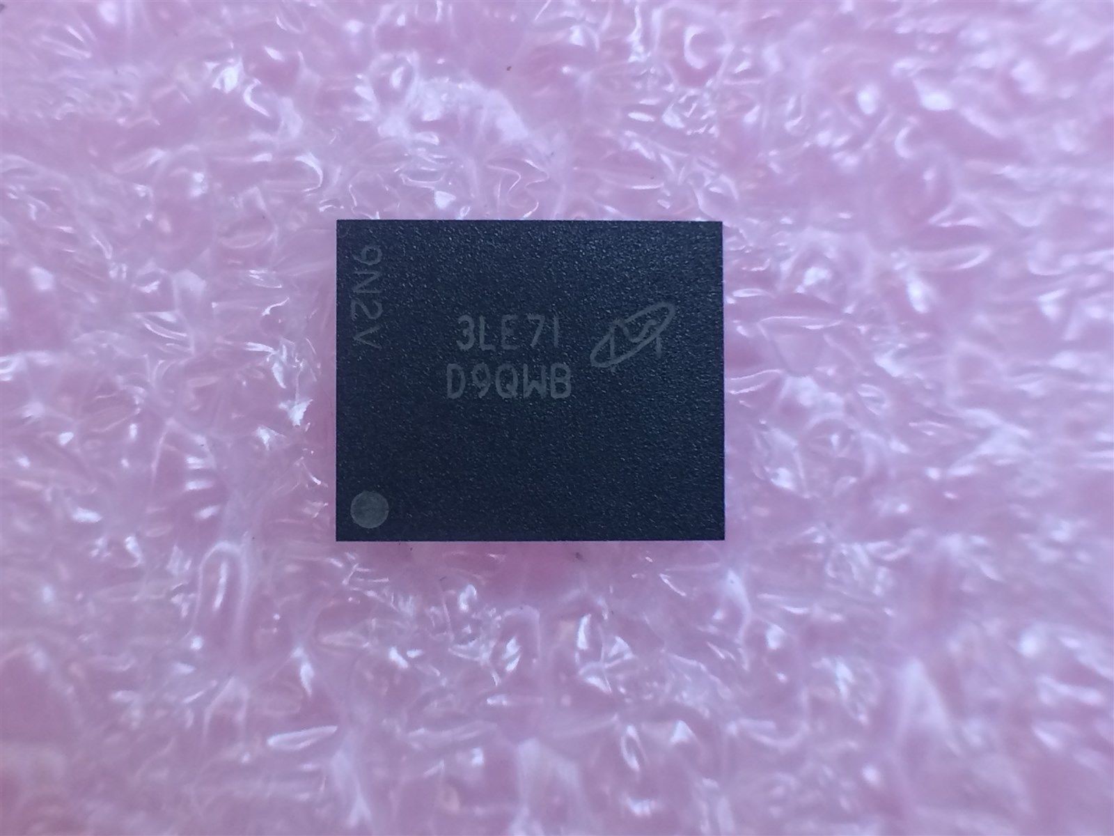 MT41K1G8TRF-125:E MICRON MT41K1G8TRF-125 IC DDR3 SDRAM 8GBIT 800MHZ FBGA 1 UNIT