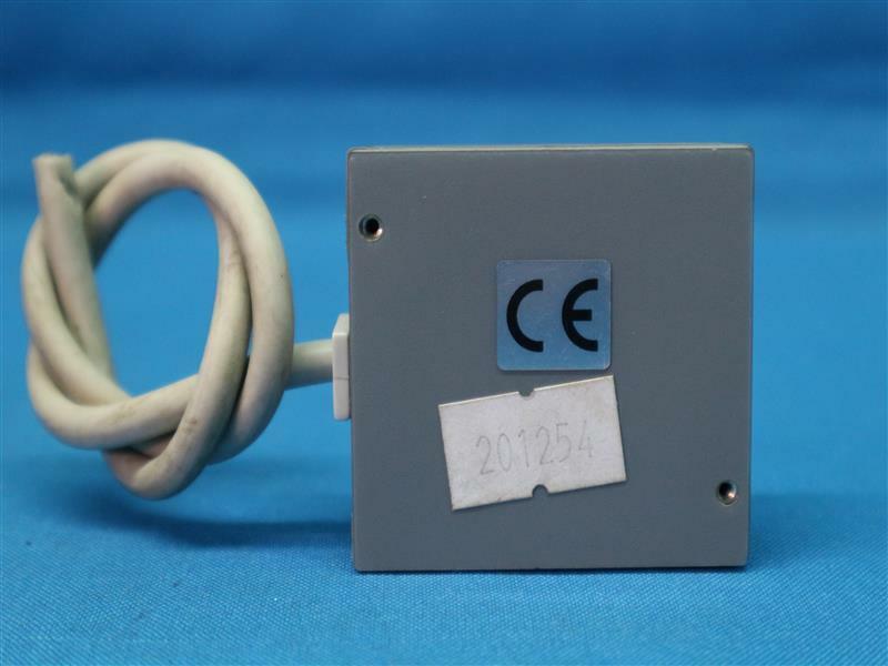 Omron V520-R221SH V520R221SH Barcode Reader w/ Cut Cable