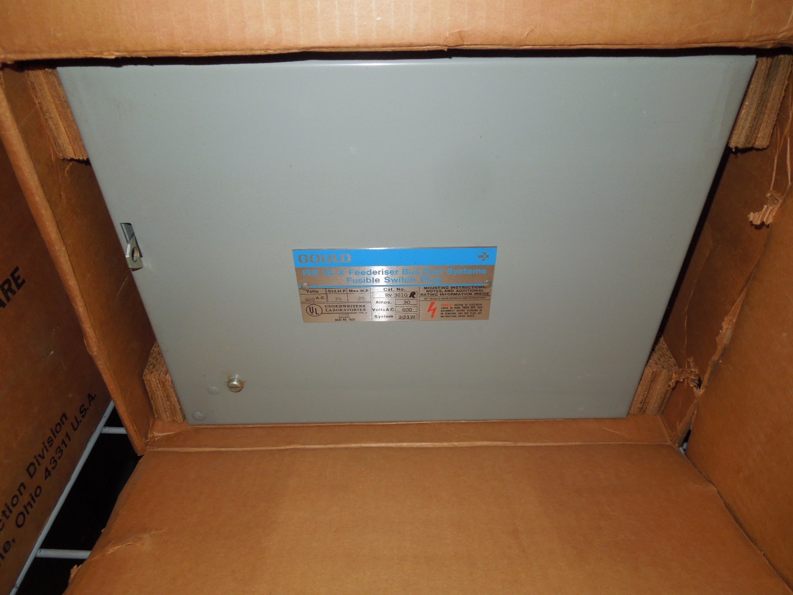 Gould RV361G 30A 3ph 3W w/ Ground 600V ITE XL-X Fusible Bus Plug New Surplus