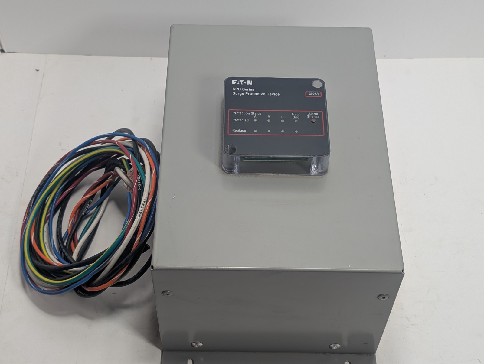 Eaton SPD Surge Protective Device SPD250208Y2K 120/208 200kA USA MADE