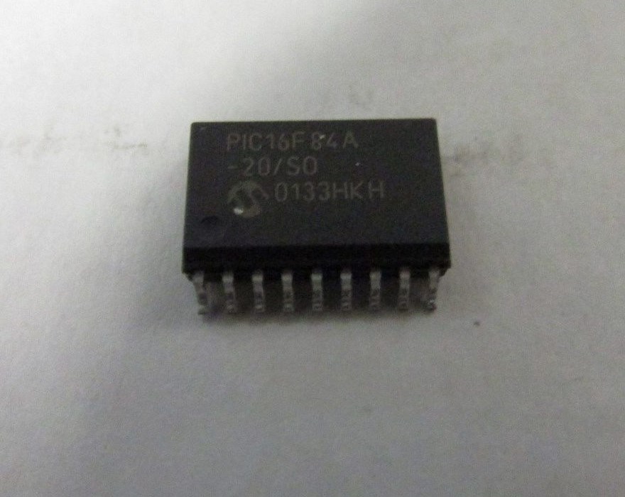 MOTOROLA PIC16F84A-20/SO IC Integrated Circuit 18 Pin – Lot of 5 Pieces NEW NOS