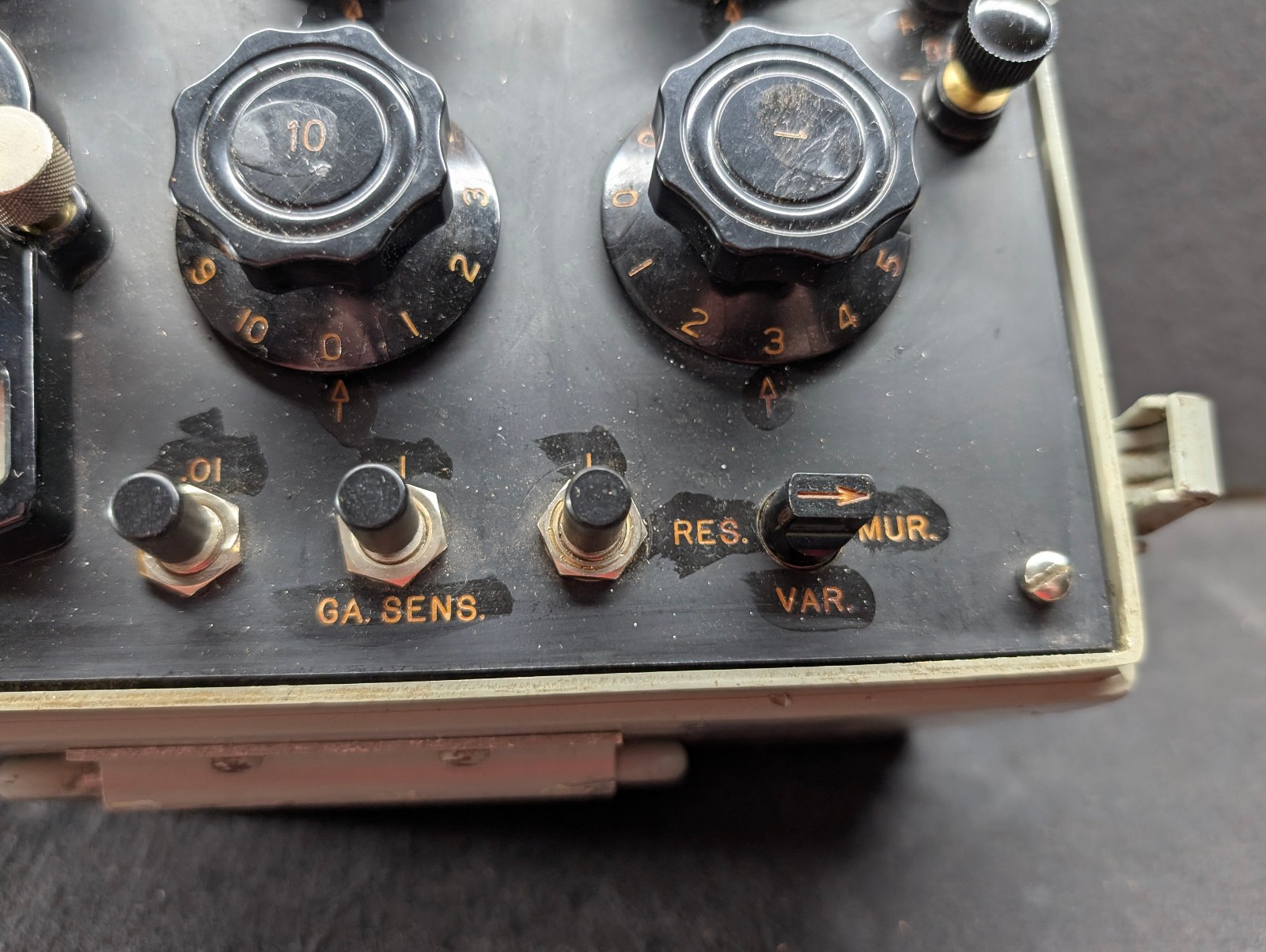 Industrial Instruments Engineering Corp. ZM-4B/U Resistance Bridge