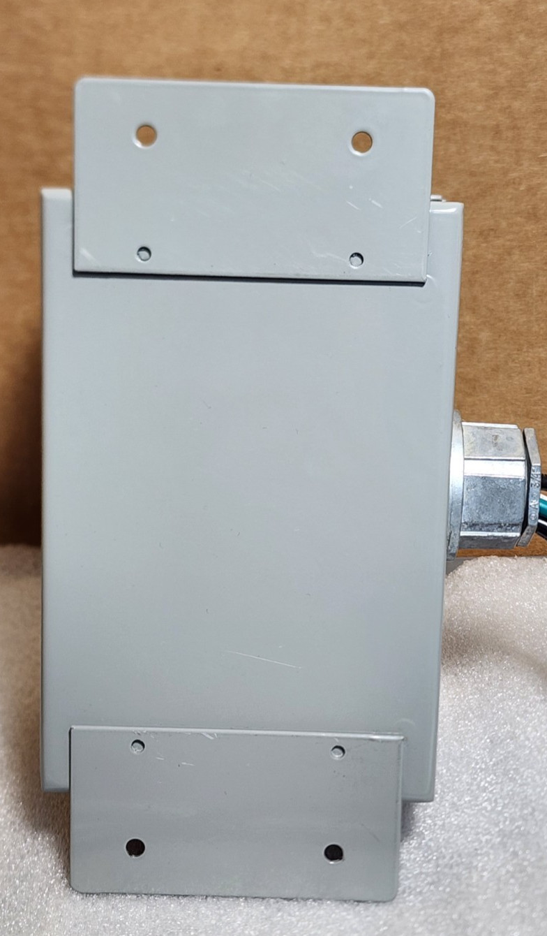 EATON EQX160-3Y101 EQUALIZER SURGE PROTECTOR *PS