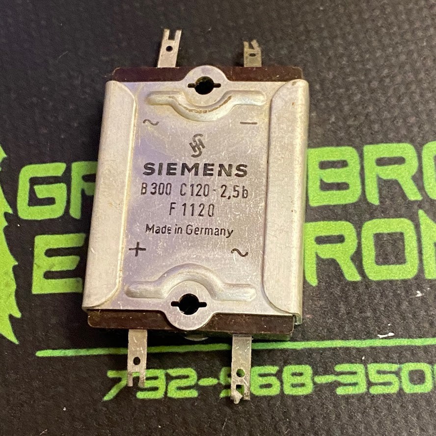 B300C120-2.5b – SIEMENS – Selenium bridge rectifier, U = 300V, I = 120mA, heatsi