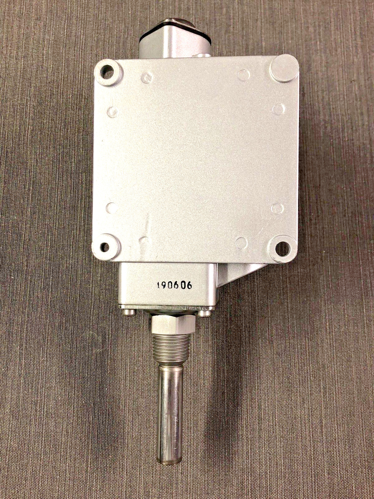 Barksdale HL1X-CC351S Temperature Switch Explosion Proof 150-350F 10A 125/250VAC